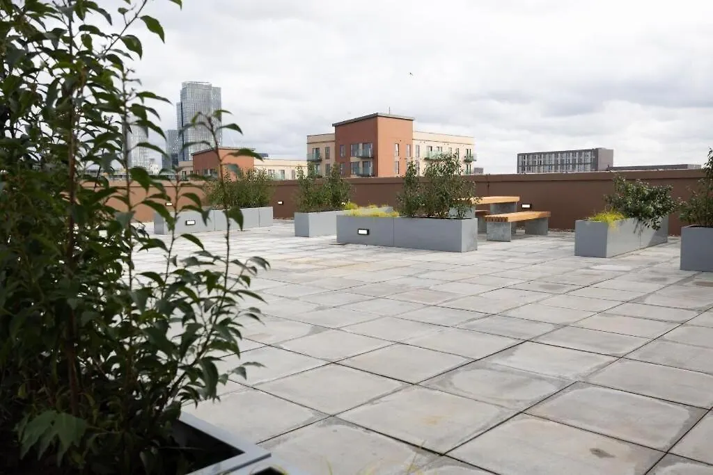 Luxury Mcr 2Bed,2Bath Apartment- Central Location!-1